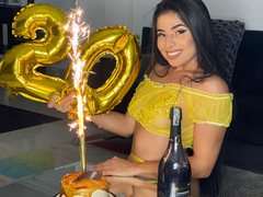 jadeabiadick - female with black hair and  small tits webcam at ImLive