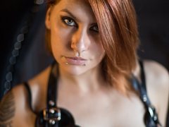 EmmaStep - female with red hair webcam at LiveJasmin