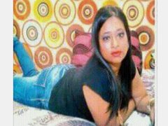 indianemerald - female with black hair and  small tits webcam at ImLive