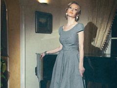 eTemptress - blond female webcam at ImLive