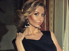 eTemptress - blond female webcam at ImLive