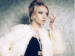 eTemptress - blond female webcam at ImLive