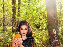 AnysaKristal - female with black hair and  big tits webcam at LiveJasmin