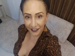 EvaMills1 - female webcam at ImLive