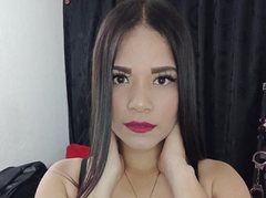 EvelynSeles - female with black hair webcam at LiveJasmin