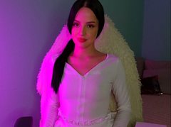 Evelyna_Ray - female with black hair webcam at ImLive