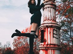 EvoletteLouLou - female with black hair webcam at ImLive