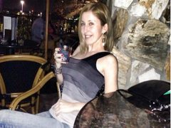 Exclusivegirl - blond female with  big tits webcam at ImLive