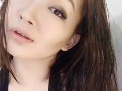 Fatisas - female with black hair and  big tits webcam at ImLive