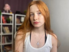 FiaMoor - female with red hair and  small tits webcam at LiveJasmin
