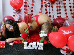 FieryLola - female webcam at ImLive