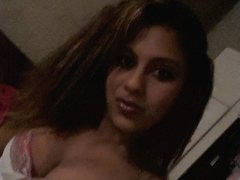 fierce798 - female with brown hair and  small tits webcam at ImLive