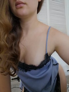 DesireDiane - female with brown hair and  small tits webcam at ImLive