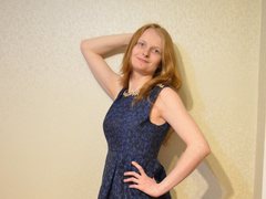 FrauKet - female with red hair webcam at ImLive