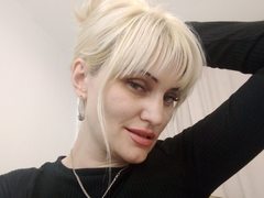 FreiaDom - blond female with  big tits webcam at LiveJasmin