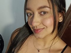 GabbyHot2314 - female with brown hair webcam at ImLive