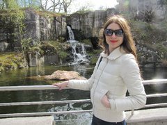 Gasminka - female with brown hair webcam at ImLive