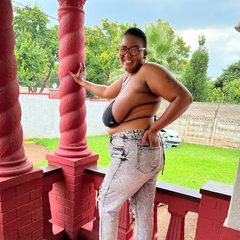 GiantTitts from ImLive