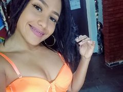 Giovana_Milk from ImLive