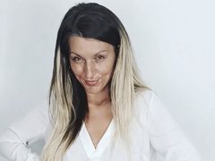ChristineGlam from LiveJasmin