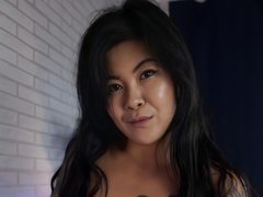 GoddessLaura4U - female with black hair webcam at ImLive