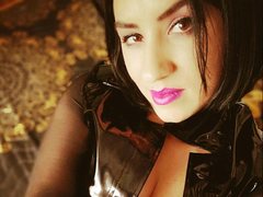 InoccentWet - female with black hair webcam at ImLive