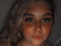 goddessash0 - blond female webcam at ImLive