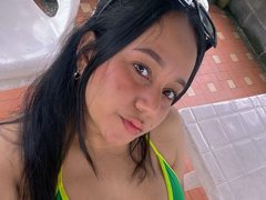 GraceCastro - female with black hair and  big tits webcam at ImLive