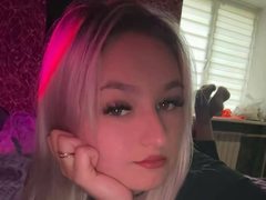 GraseNeon - blond female webcam at LiveJasmin