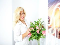 HaileyCarter - blond female with  small tits webcam at ImLive