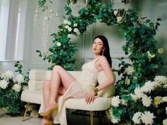 HaileyDevidson - female with brown hair webcam at LiveJasmin