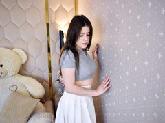 HaleyGarcia - female with black hair and  big tits webcam at ImLive