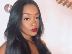 HannaBennett - female with black hair and  small tits webcam at ImLive