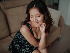 HarukaUki - female with black hair and  small tits webcam at ImLive