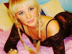 HEARTBREAKABLE - blond female with  big tits webcam at ImLive