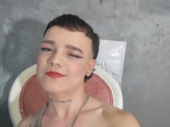 Valery_Halls - shemale with black hair webcam at ImLive