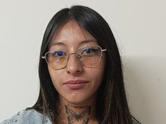 HollyJonesVSX - female with brown hair and  big tits webcam at ImLive