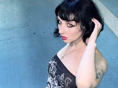 HollyVexx - female with black hair webcam at ImLive