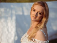 HoneydewMolly - blond female with  big tits webcam at ImLive