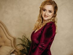 HoneydewMolly - blond female with  big tits webcam at ImLive