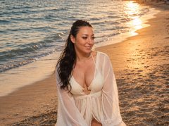JulietKate - female with black hair webcam at xLoveCam