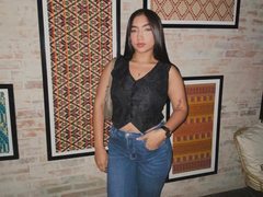 Hotkarinesexi - female webcam at ImLive
