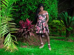 HowardLawrence - shemale with black hair webcam at LiveJasmin