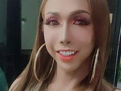 HugeCock2ServeU69 - shemale with black hair webcam at ImLive