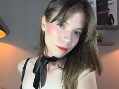 Iggy_Sparks - blond female with  small tits webcam at ImLive