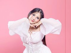 ImSophiaa222 - female with brown hair webcam at ImLive