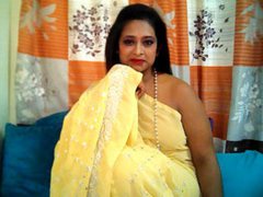 indianemerald - female with black hair and  small tits webcam at ImLive