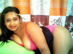indianemerald - female with black hair and  small tits webcam at ImLive