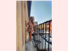 IreneHopee - female with brown hair webcam at ImLive