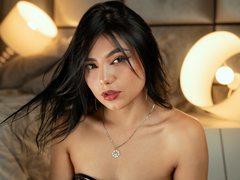 MilaHayek - female with brown hair webcam at LiveJasmin